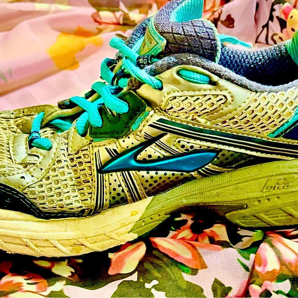 Brooks Sneakers, Size 8.5 N